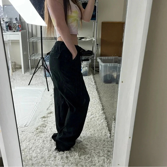 Y2K Baggy Cargo Pants - Picture 6 of 9